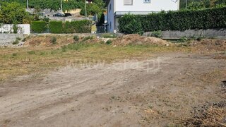 Land for sale in Póvoa de Lanhoso, Portugal — €70,000