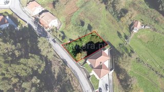 Land for sale in Póvoa de Lanhoso, Portugal — €37,000