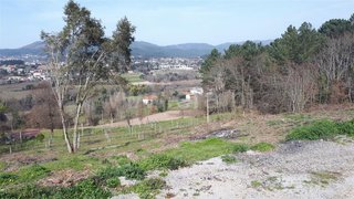 Land for sale in Póvoa de Lanhoso, Portugal — €75,000