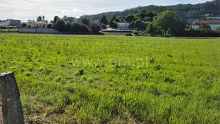 Land for sale in Vila Nova de Famalicão, Portugal — €410,000