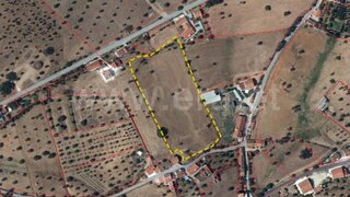 Terreno em Alandroal · 1075 m² · 68 000 €