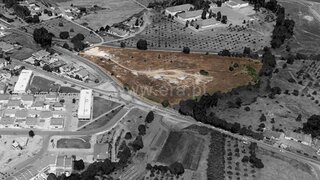 Terreno de 1 000 000 m² em Évora