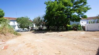 Terreno de 1035 m² em Évora