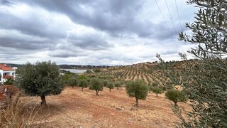 Land for sale in Portel, Portugal — €100,000