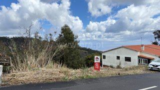Land for sale in Santa Cruz, Portugal — €50,000