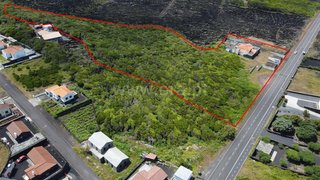 Land for sale in Madalena, Portugal — €699,000