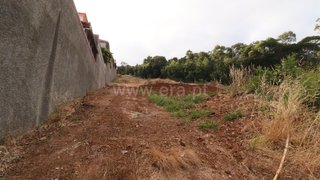 Land for sale in Santa Cruz, Portugal — €75,000