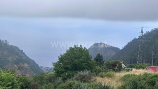 Land for sale in Câmara de Lobos, Portugal — €200,000