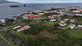 Land for sale in Madalena, Portugal — €59,000
