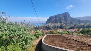 Land for sale in Santana, Portugal — €95,000