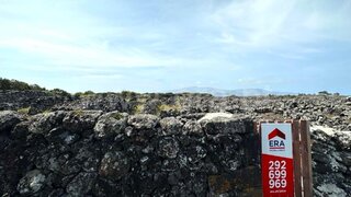 Land for sale in Madalena, Portugal — €38,500
