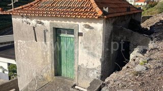 Land for sale in Ribeira Brava, Portugal — €250,000