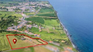 Land for sale in Nordeste, Portugal — €390,000