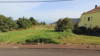 Land for sale in Santana, Portugal — €110,000
