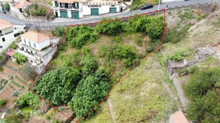 Land for sale in Câmara de Lobos, Portugal — €60,000