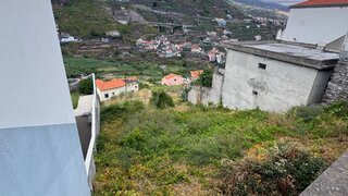 Land for sale in Câmara de Lobos, Portugal — €129,000