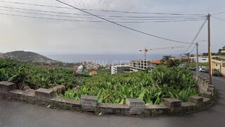 Land for sale in Câmara de Lobos, Portugal — €400,000
