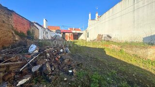 Land for sale in Alpiarça, Portugal — €57,000