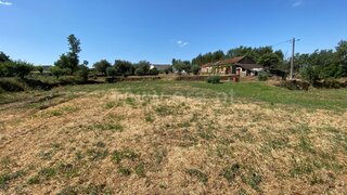 Land for sale in Covilhã, Portugal — €90,000