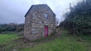Land for sale in Gouveia, Portugal — €55,000