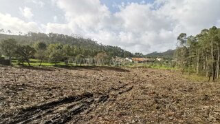 Land for sale in Ourém, Portugal — €98,000