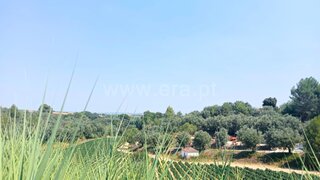 Terreno em Santarém · 707 m² · 70 000 €