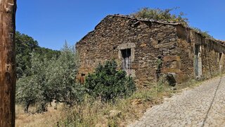 Land for sale in Fundão, Portugal — €92,500