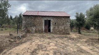 Land for sale in Gouveia, Portugal — €57,500