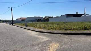 Land for sale in Alpiarça, Portugal — €39,000