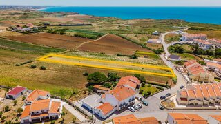 Land for sale in Peniche, Portugal — €199,900