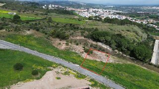 Land for sale in Alenquer, Portugal — €109,000