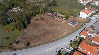 Land for sale in Miranda do Corvo, Portugal — €250,000