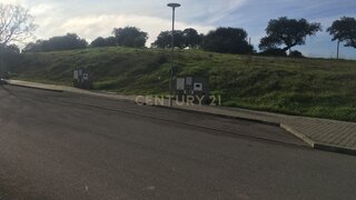 Land for sale in Montemor-o-Novo, Portugal — €400,000