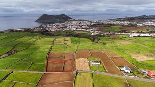 Land for sale in Angra do Heroísmo, Portugal — €95,000