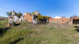 Land for sale in Marinha Grande, Portugal — €66,200