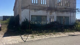 Land for sale in Figueiró dos Vinhos, Portugal — €138,000