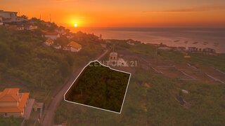 Land for sale in Calheta (Madeira), Portugal — €350,000