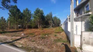 Land for sale in Marinha Grande, Portugal — €60,000