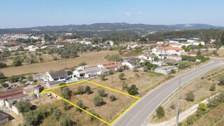 Terreno · 1089 m² · 27 000 €