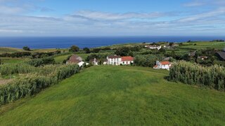 Terreno em Nordeste · 1874 m² · 109 950 €