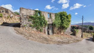 Land for sale in Paredes, Portugal — €45,000