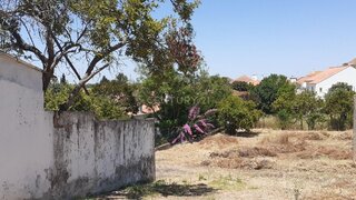 Terreno de 832 m² em Santarém