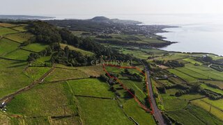 Terreno em Angra do Heroísmo · 7798 m² · 85 000 €