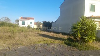 Land for sale in Marinha Grande, Portugal — €38,000