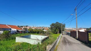 Terreno para venda em Almada, Portugal — 255 000 €