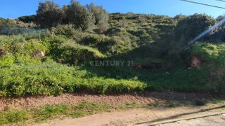 Land for sale in Odivelas, Portugal — €105,000