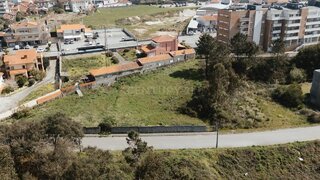 Land for sale in Santa Maria da Feira, Portugal — €130,000