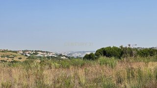 Land for sale in Almada, Portugal — €635,000