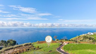 Land for sale in Calheta (Madeira), Portugal — €300,000