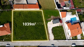 Land for sale in Marinha Grande, Portugal — €86,150